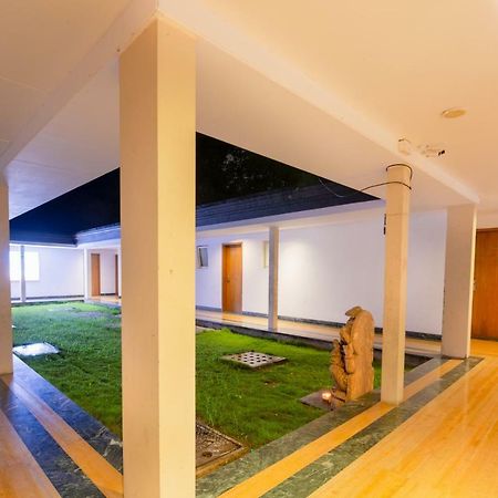 Mint Koregaon Park Next To Osho Ashram Poona Buitenkant foto