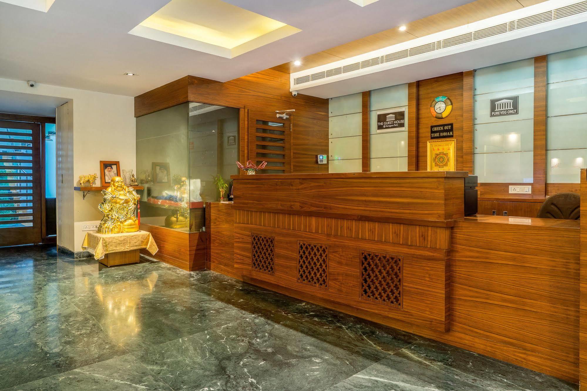 Mint Koregaon Park Next To Osho Ashram Poona Buitenkant foto