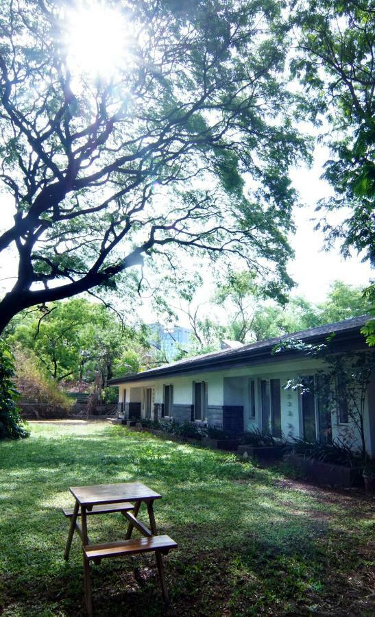 Mint Koregaon Park Next To Osho Ashram Poona Buitenkant foto